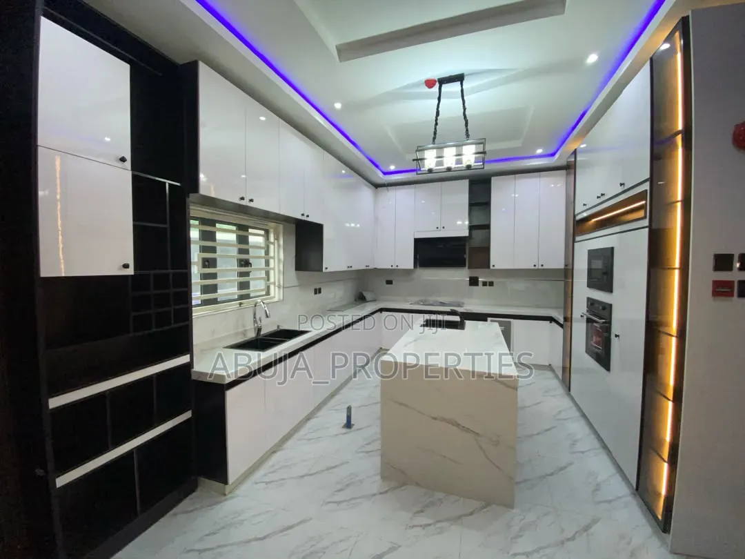 6bdrm Duplex in Katampe Extension for sale