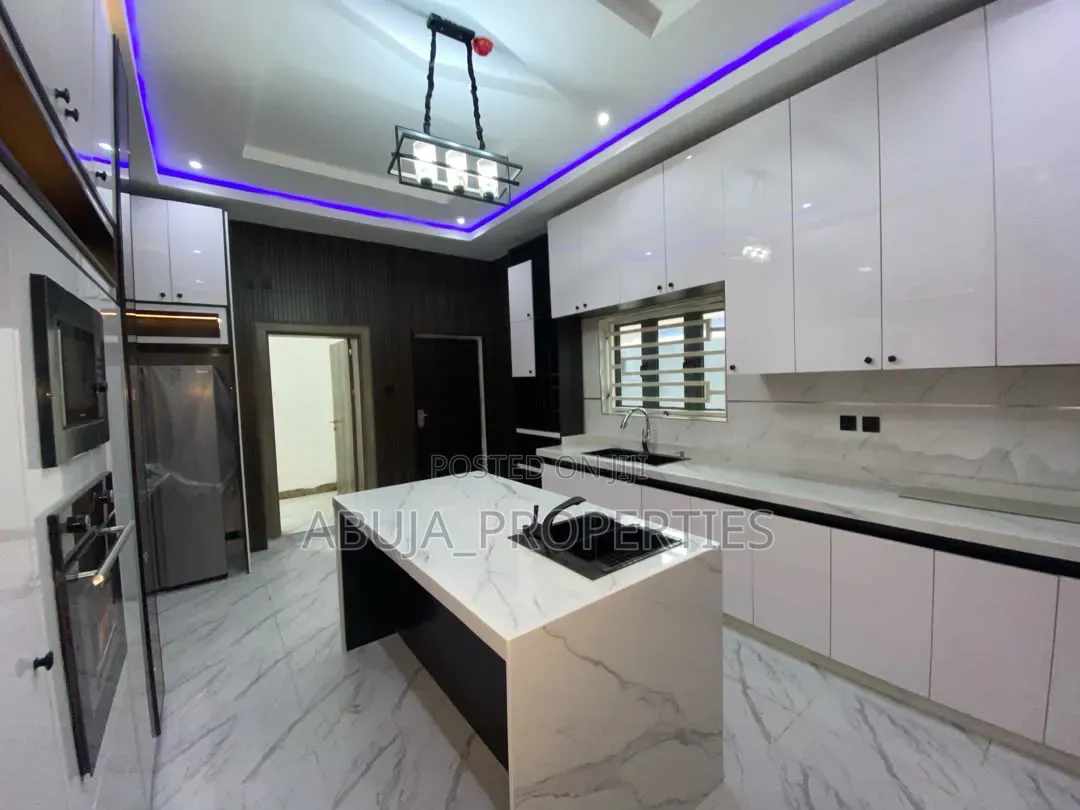 6bdrm Duplex in Katampe Extension for sale