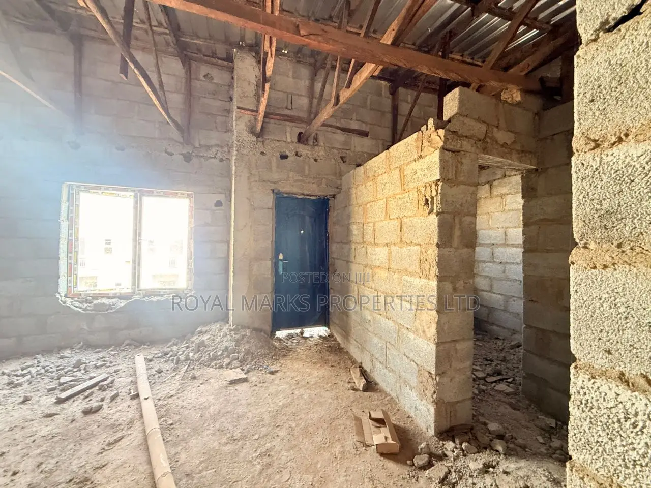 4bdrm Duplex in Dakwo District for sale
