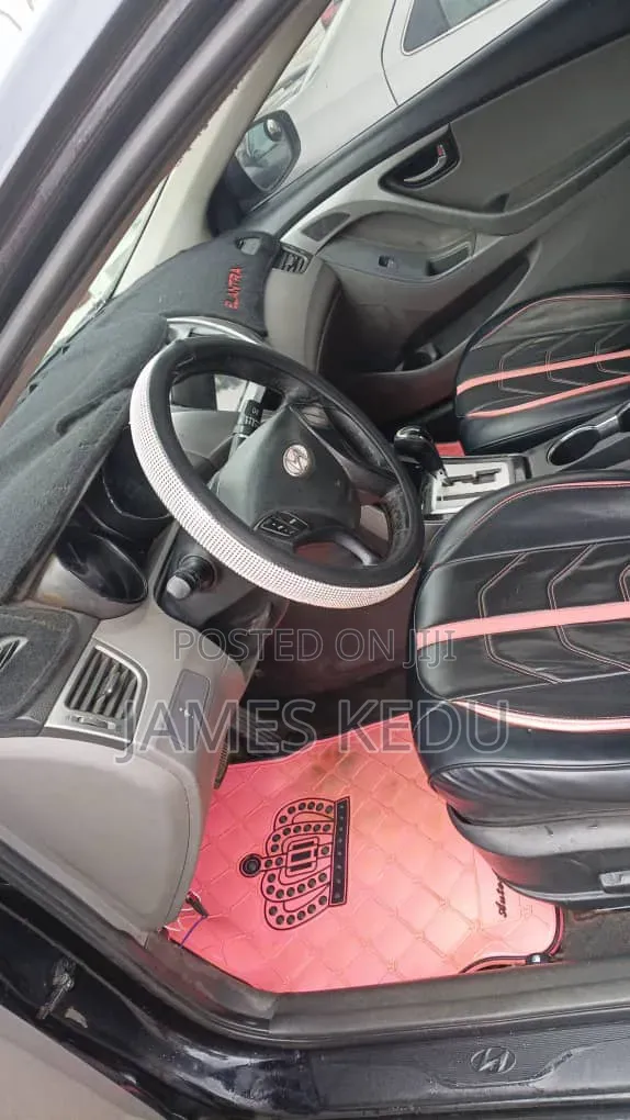 Hyundai Elantra 2012 Black
