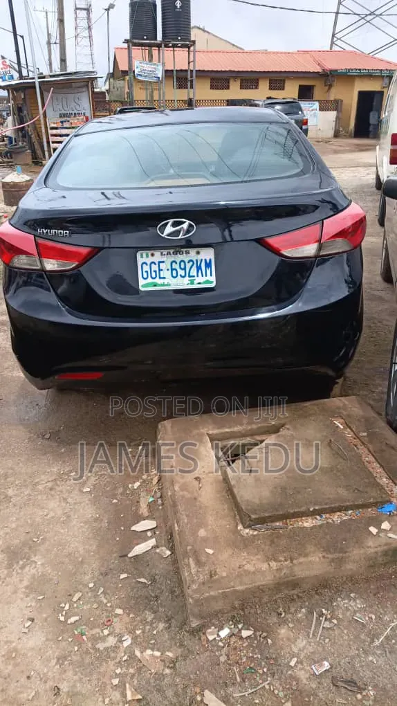 Hyundai Elantra 2012 Black