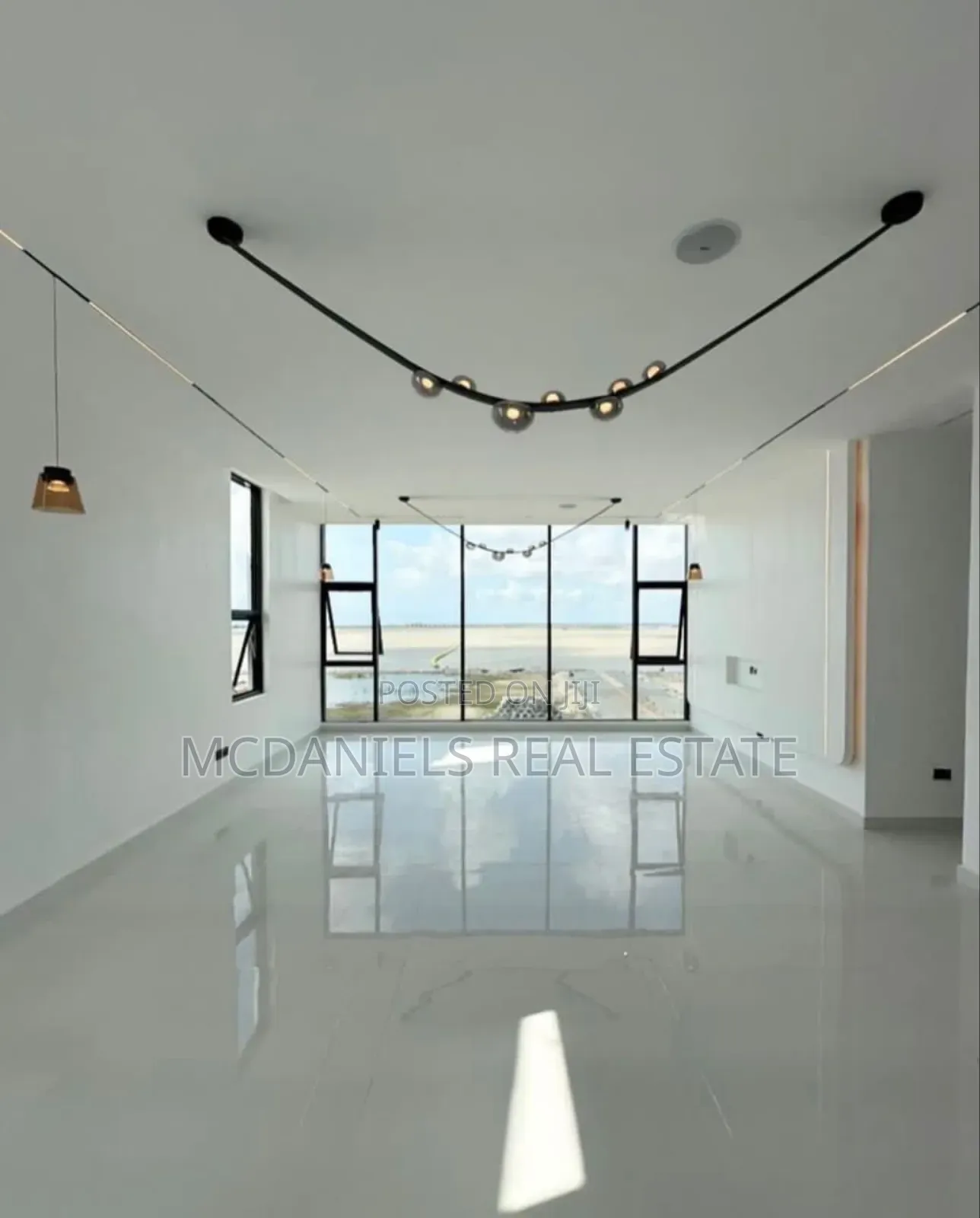 5bdrm Duplex in Osapa london for sale