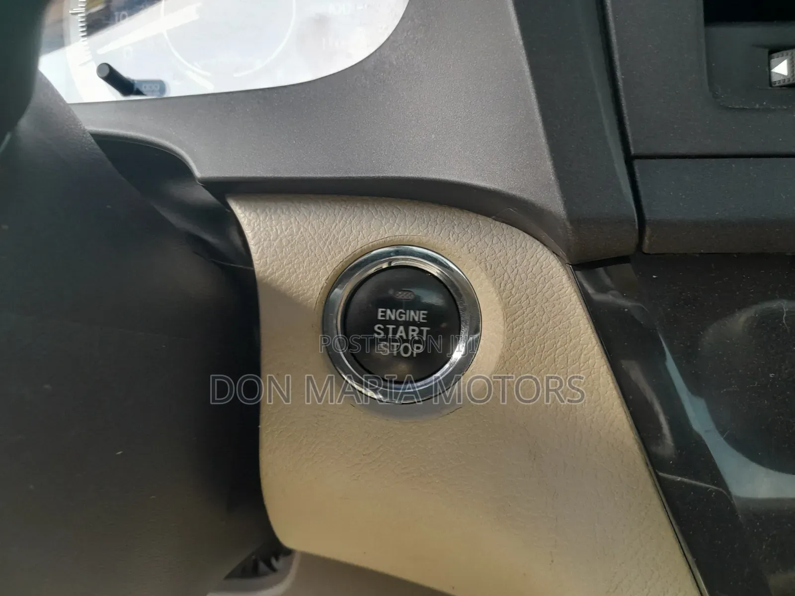 Toyota Sienna 2015 Gold
