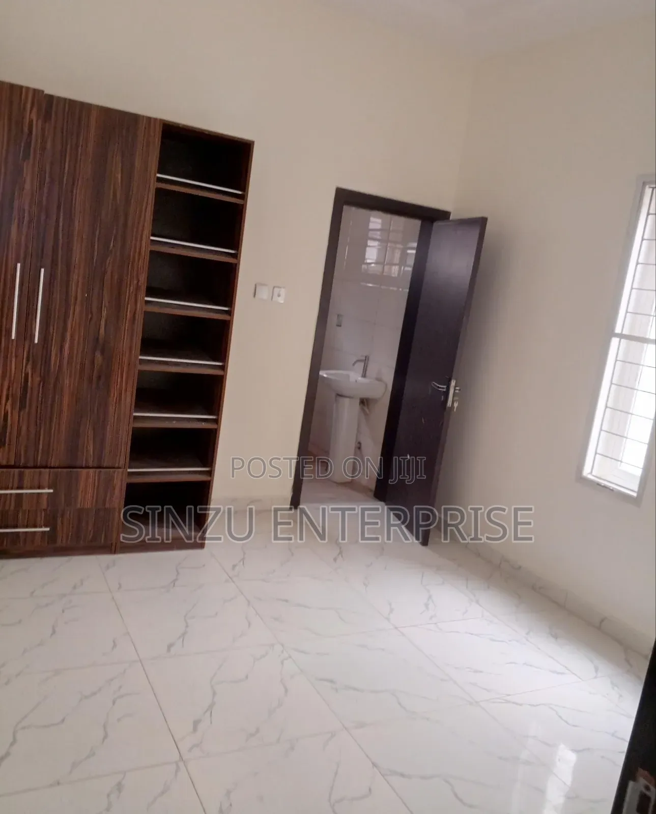 1bdrm Shared Apartment in Chevron for rent