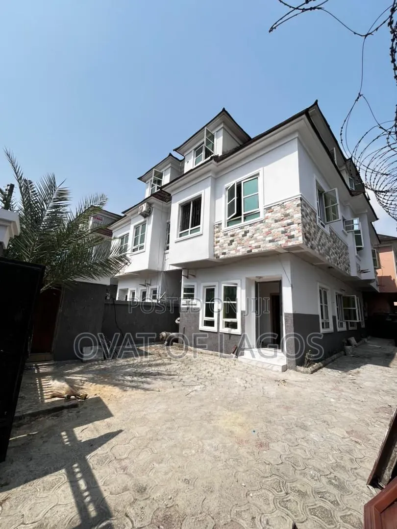5bdrm Duplex in Chevron Alternative for sale