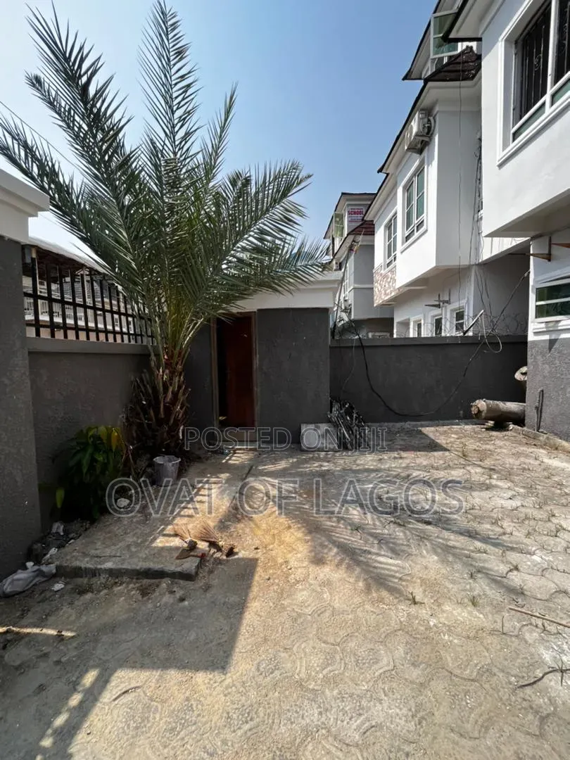 5bdrm Duplex in Chevron Alternative for sale