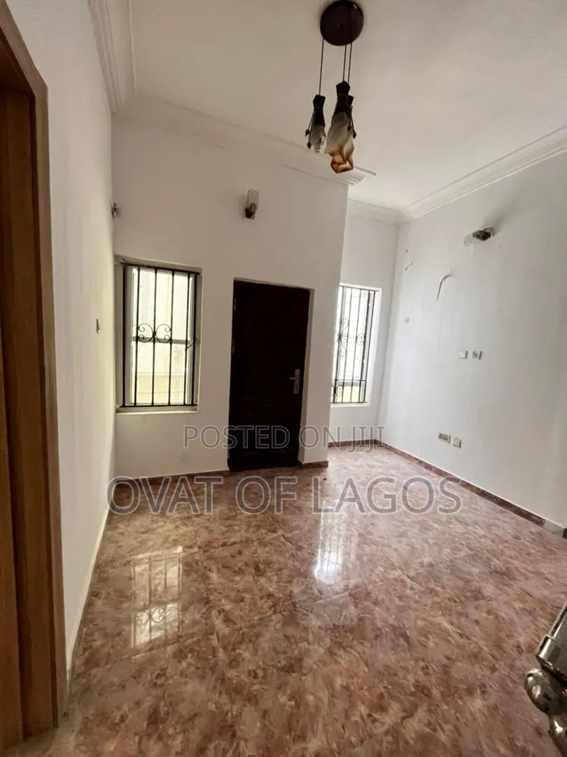 5bdrm Duplex in Chevron Alternative for sale
