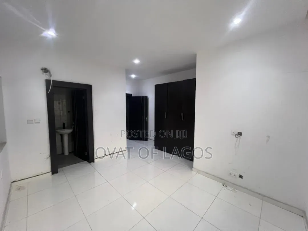 2bdrm Apartment in Ologolo for sale