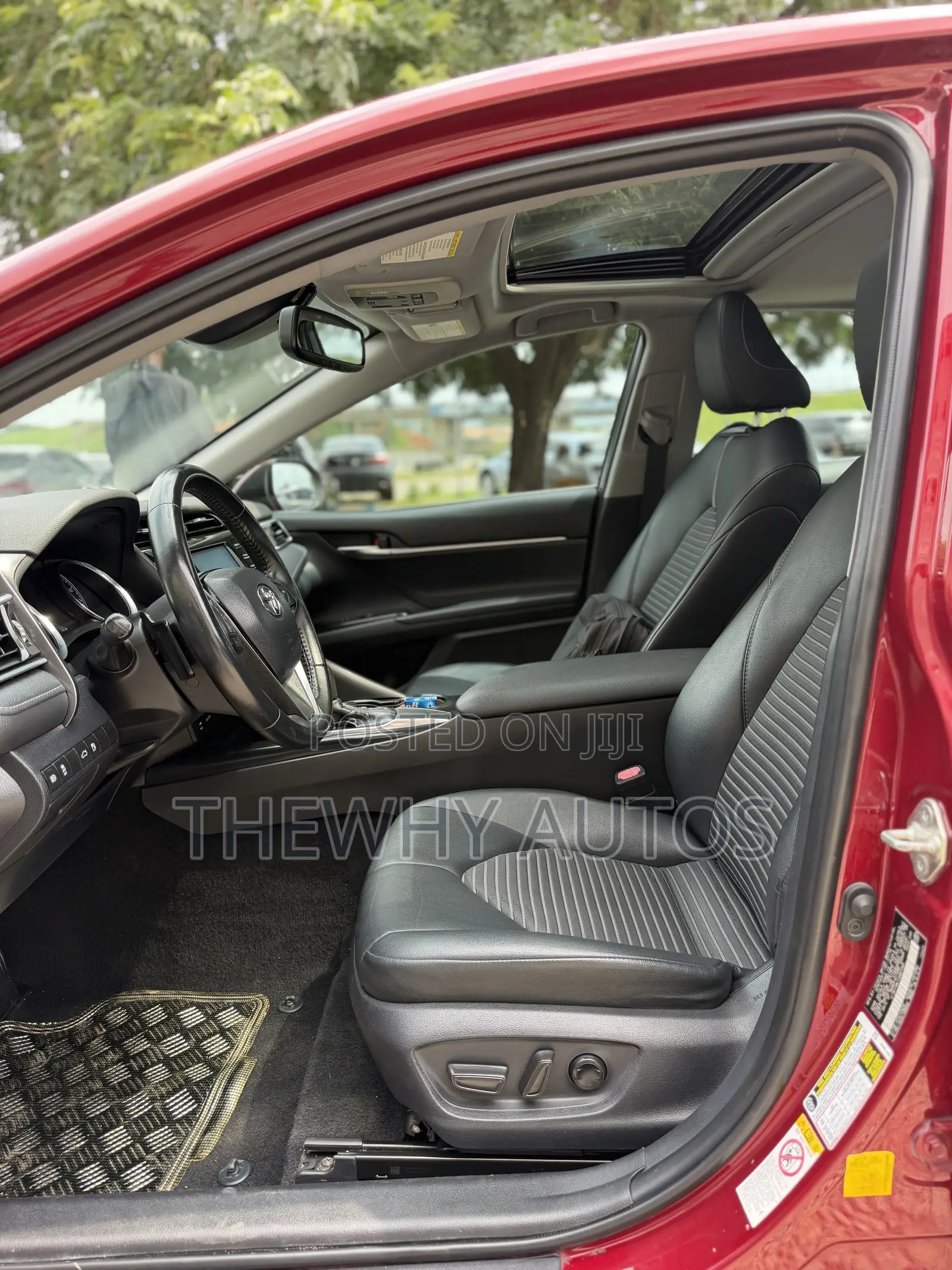 Toyota Camry SE (2.5L 4cyl 8A) 2019 Burgundy