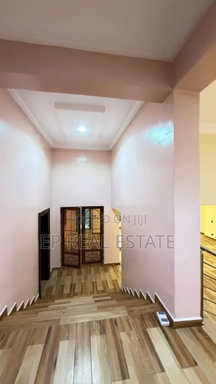 5bdrm House in Guzape District for sale