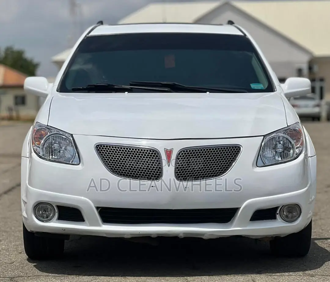 Pontiac Vibe 2006 White