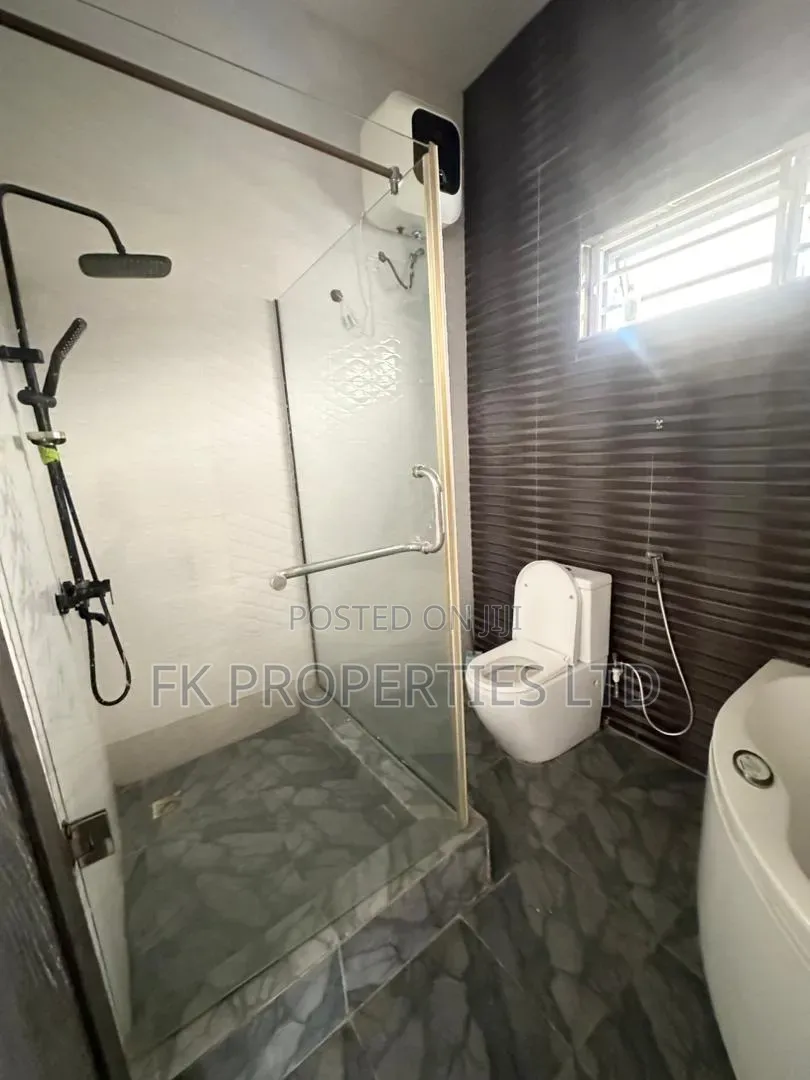 1bdrm Shared Apartment in Agungi for rent