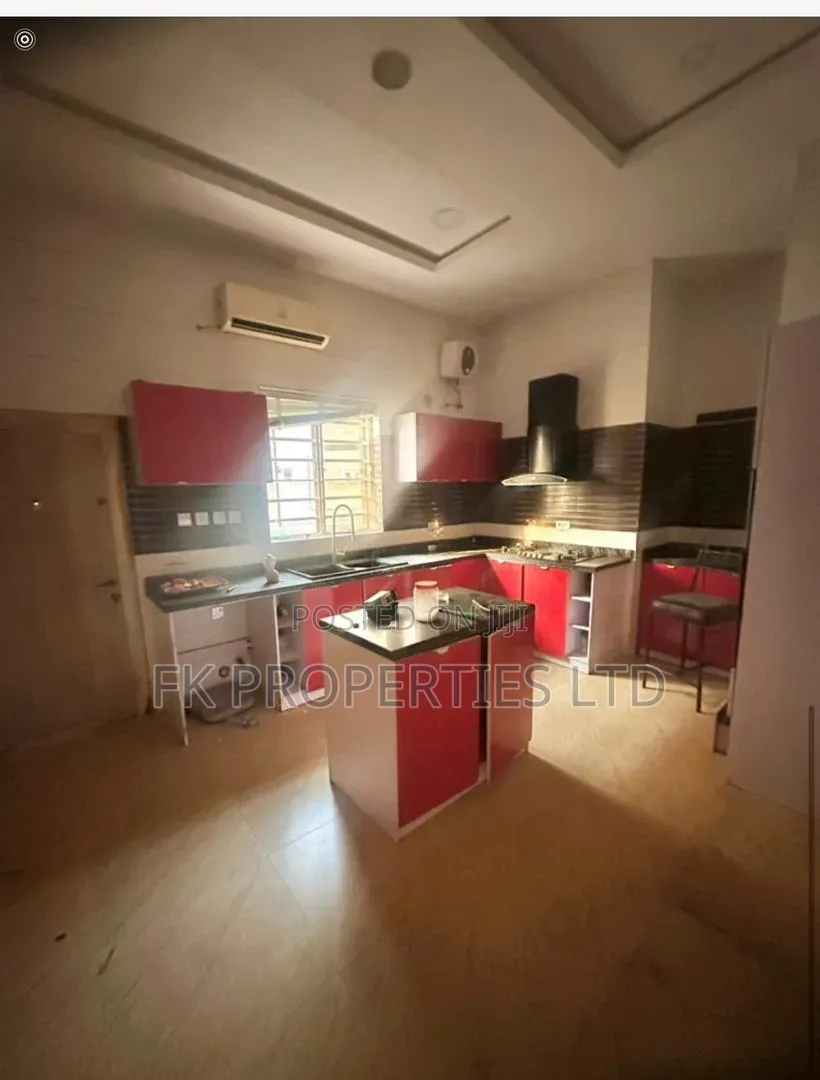 1bdrm Shared Apartment in Agungi for rent