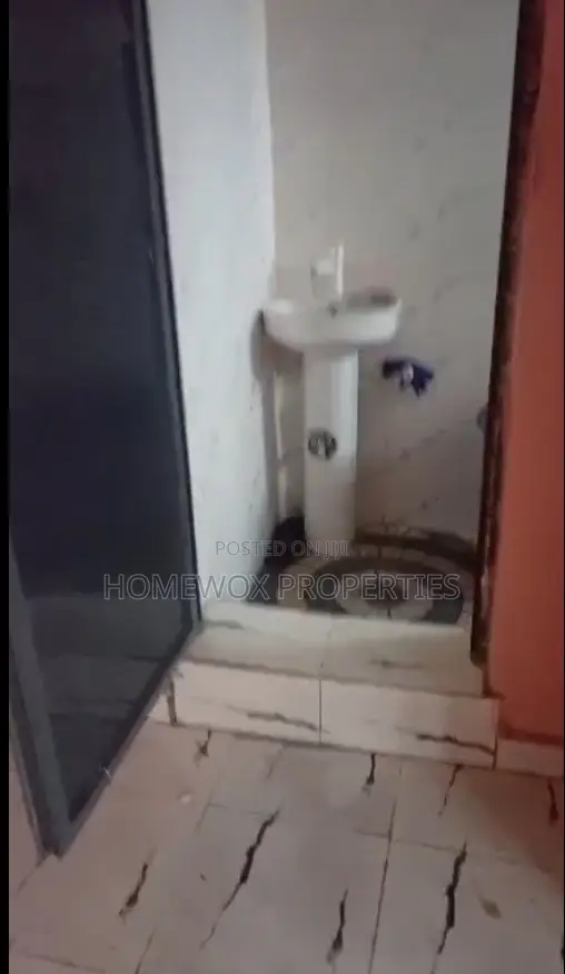 1bdrm Apartment in Abule Ado for rent