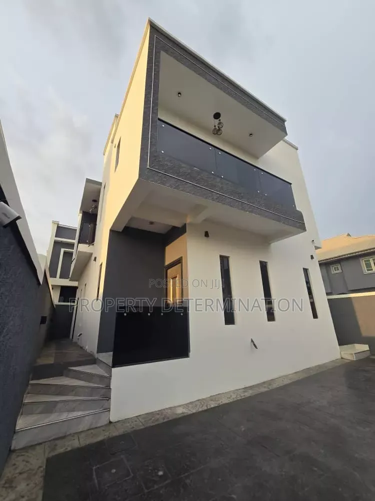 4bdrm Duplex in Omole Phase 2 for rent