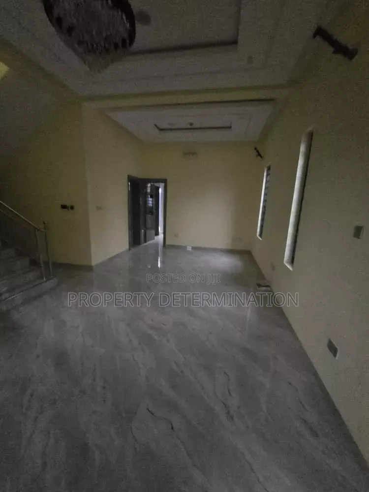 4bdrm Duplex in Omole Phase 2 for rent