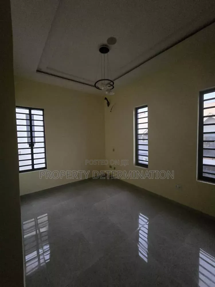 4bdrm Duplex in Omole Phase 2 for rent