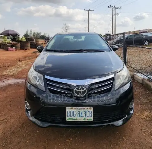 Toyota Avensis 2014 Black