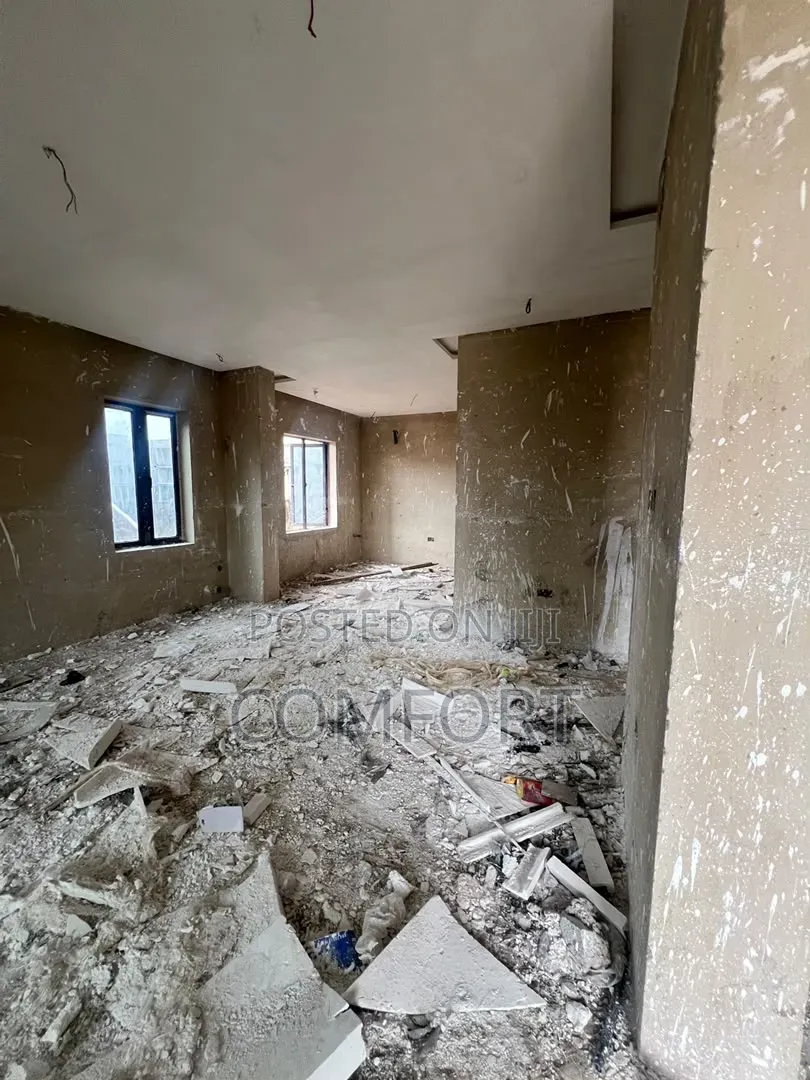 Furnished 4bdrm Duplex in Kado Estates for sale
