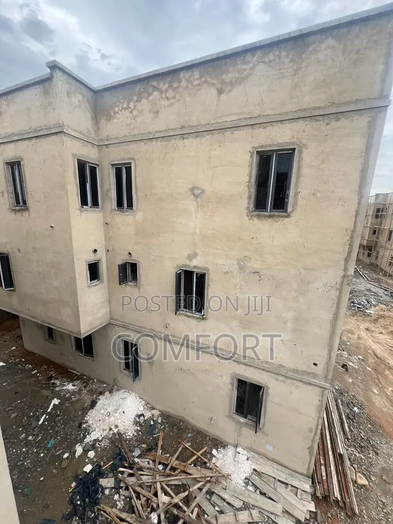 Furnished 4bdrm Duplex in Kado Estates for sale