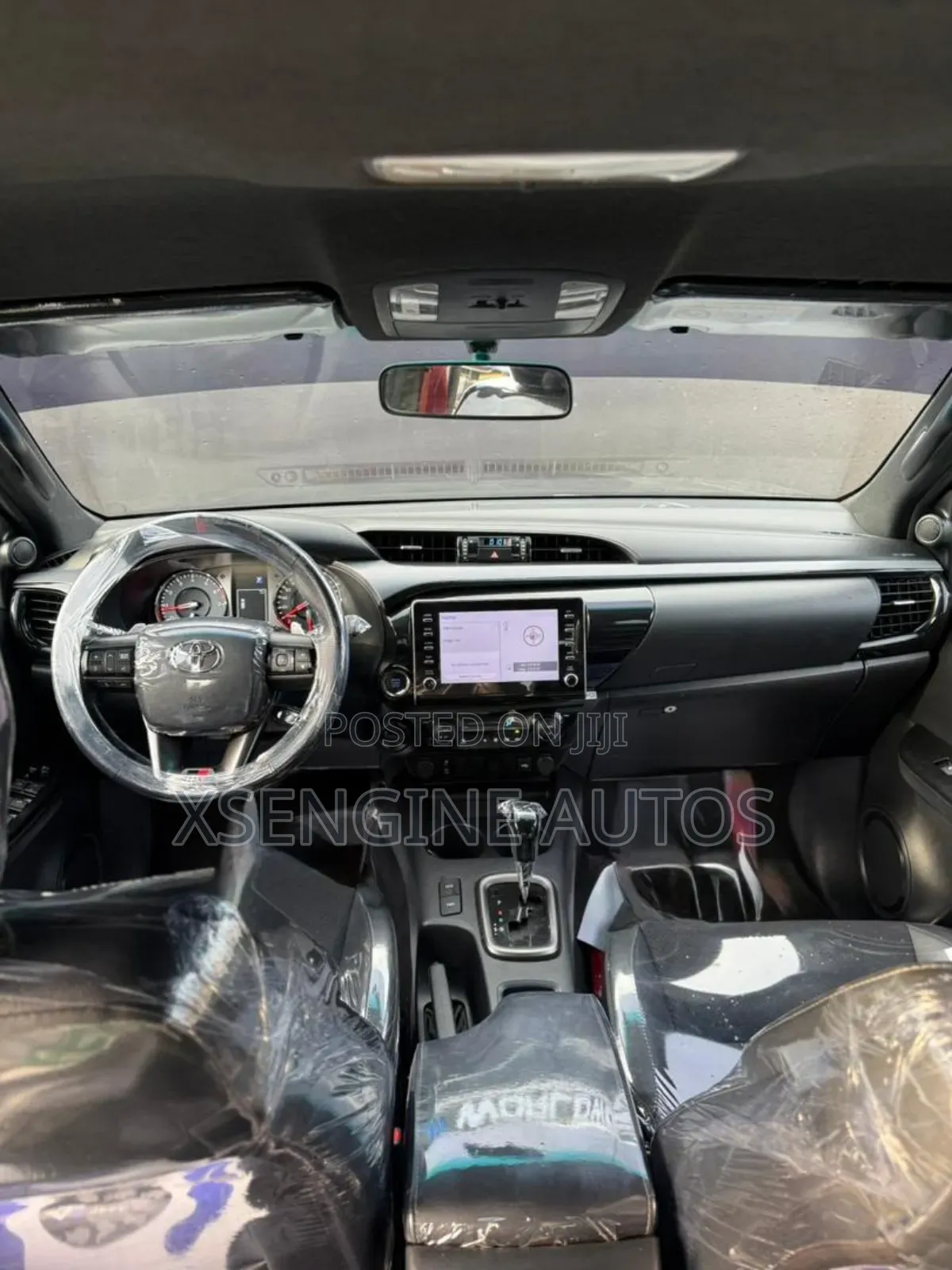 Toyota Hilux 2024 Black