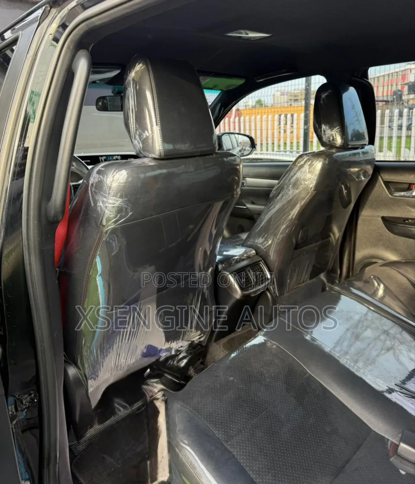 Toyota Hilux 2024 Black