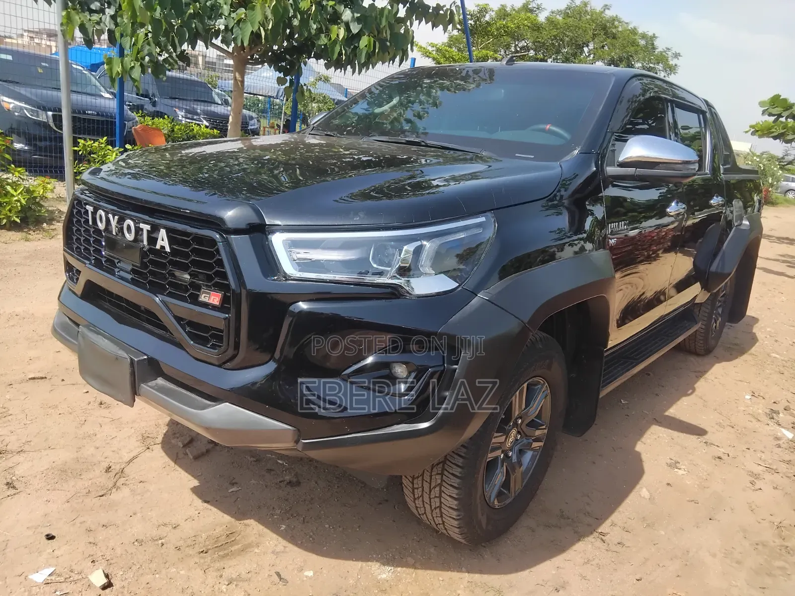 Toyota Hilux 2025 Black