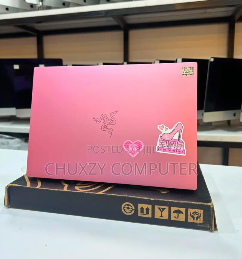 New Laptop Razer Blade 16GB AMD Ryzen 9 SSD 1T