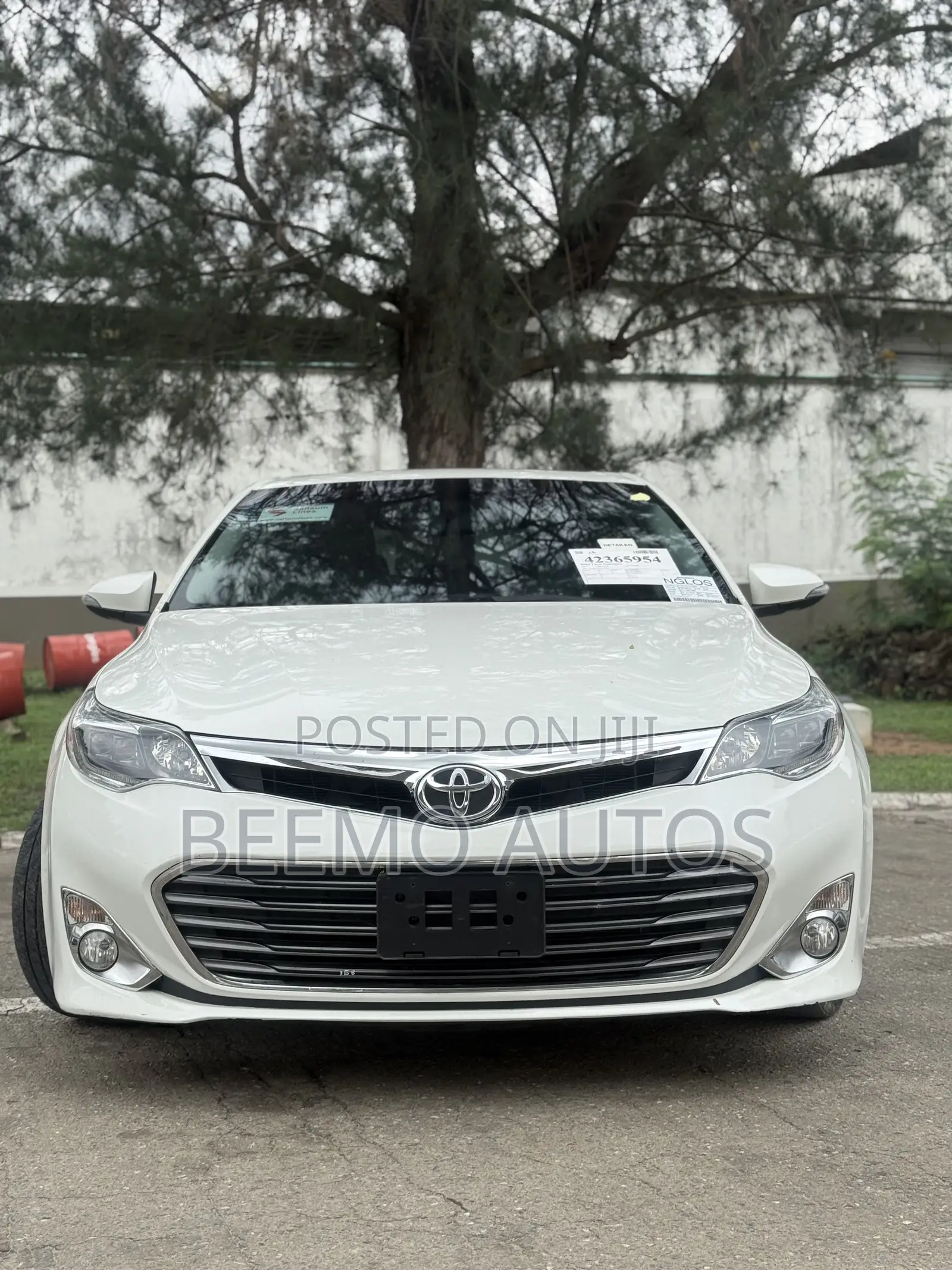 Toyota Avalon Limited Sedan FWD (3.5L 6cyl 6A) 2013 White