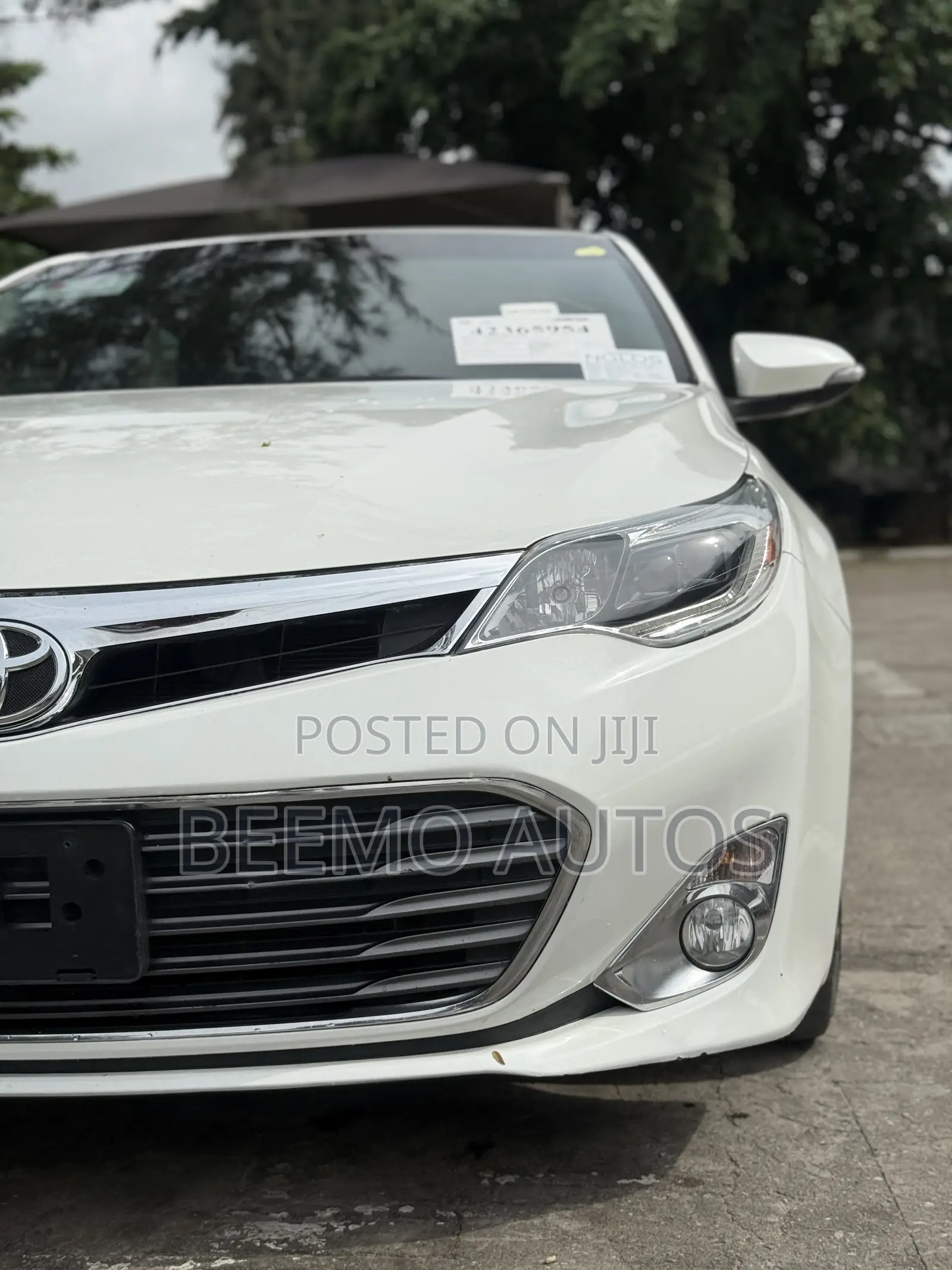Toyota Avalon Limited Sedan FWD (3.5L 6cyl 6A) 2013 White