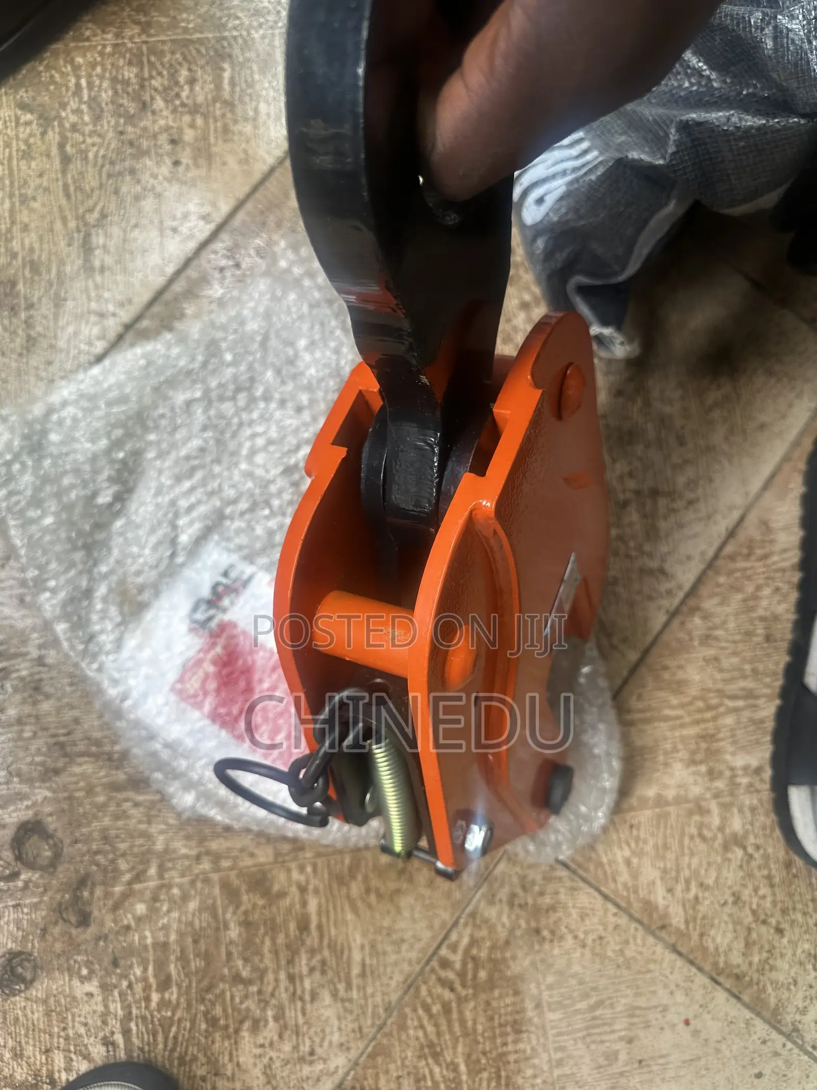 5 Ton Vertical Lifting Clamp by Toyo