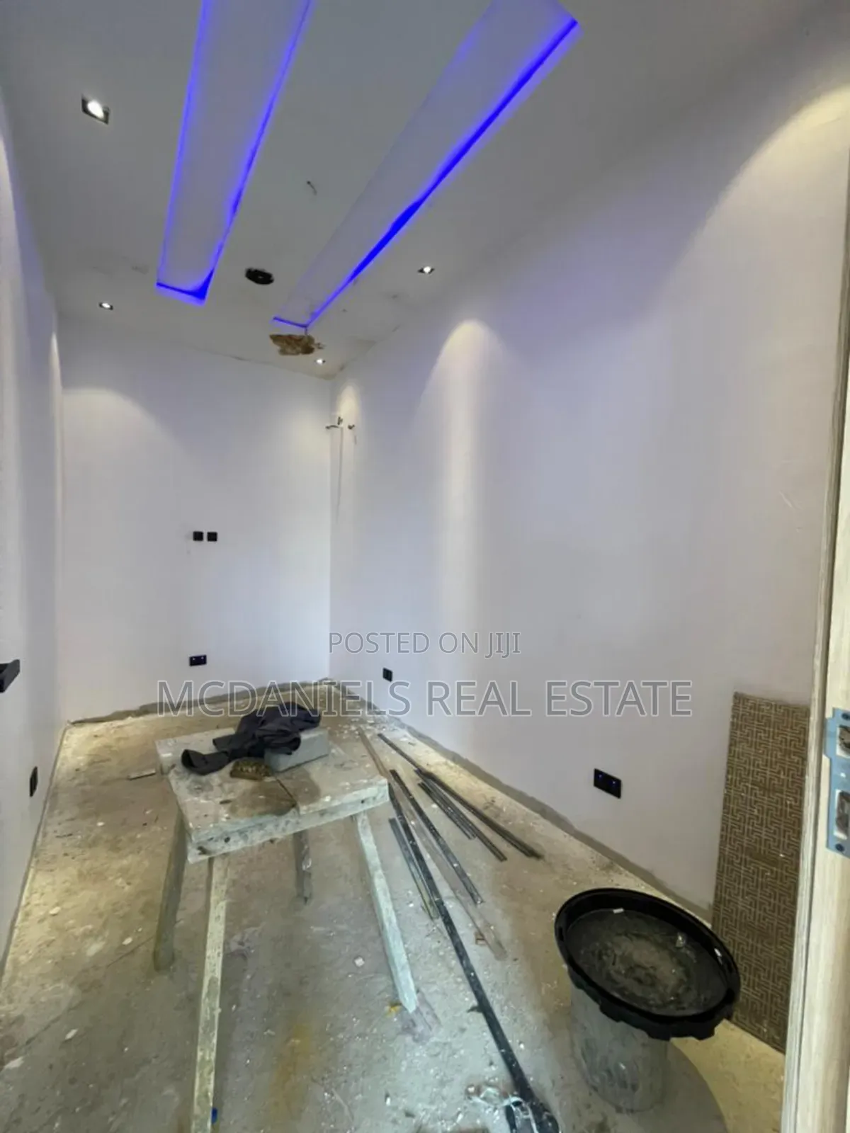 5bdrm Duplex in Lekki Expressway for sale