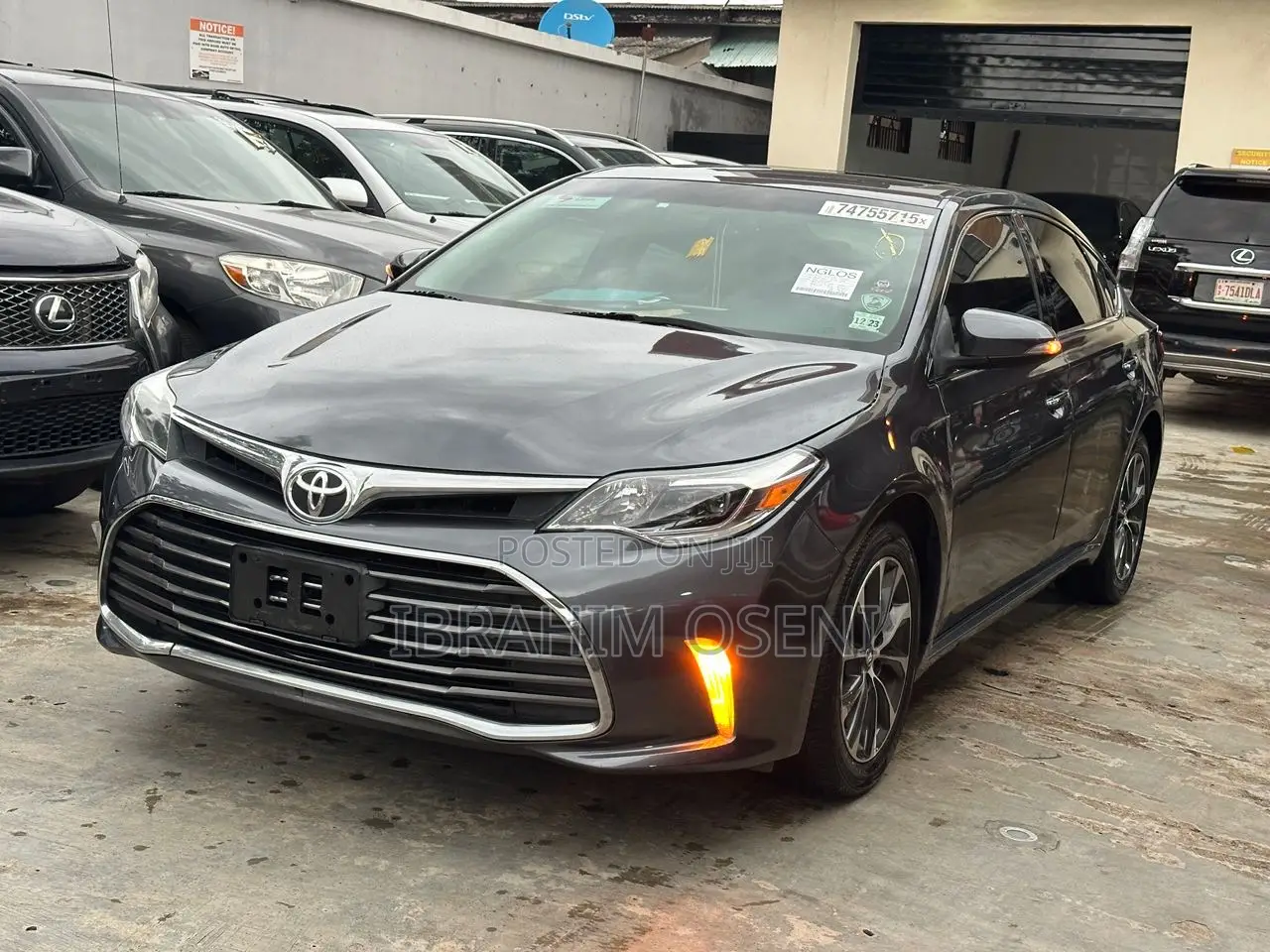 Toyota Avalon XLE Premium FWD Sedan (3.6L 6cyl 6A) 2016 Gray