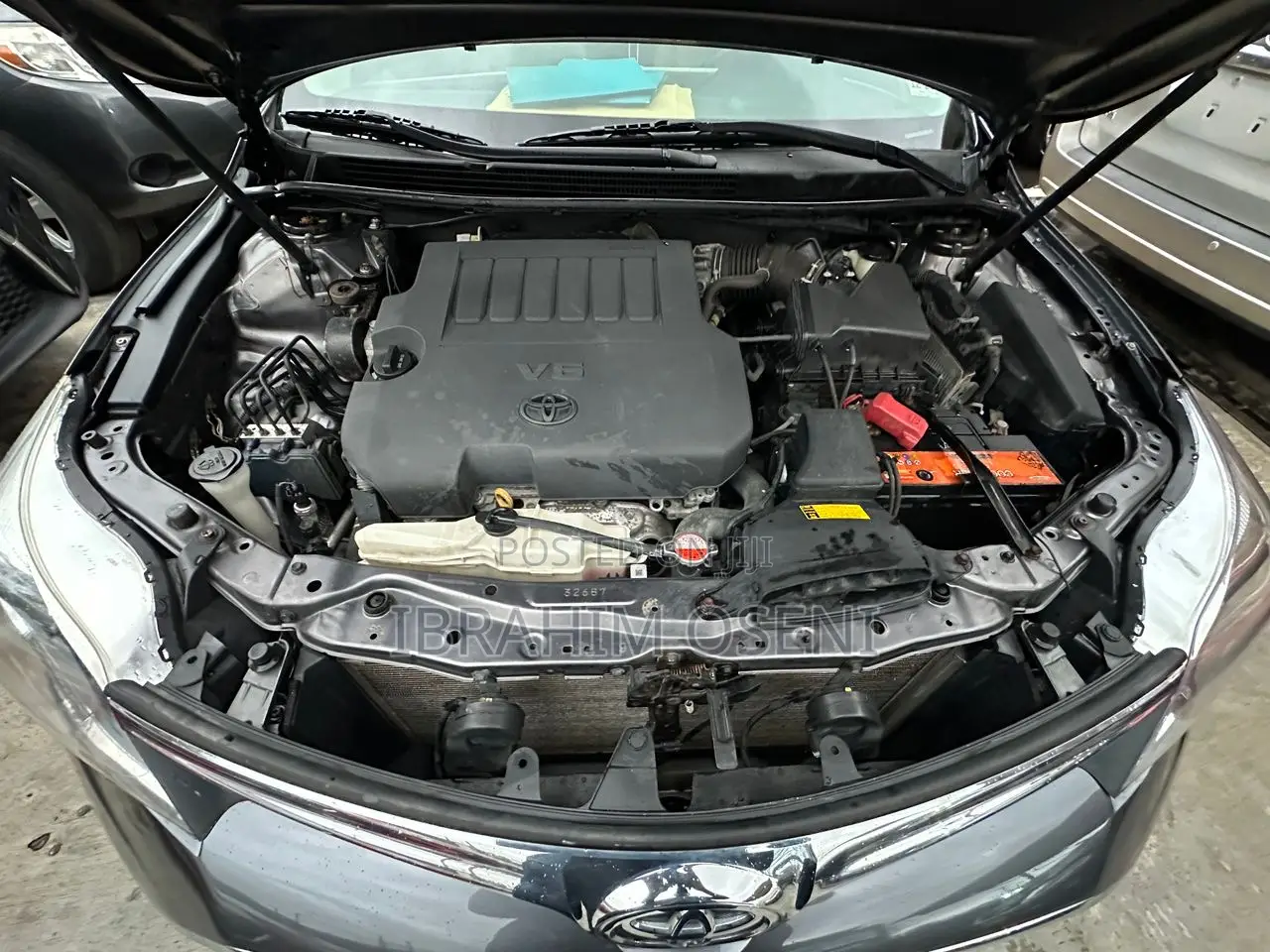 Toyota Avalon XLE Premium FWD Sedan (3.6L 6cyl 6A) 2016 Gray