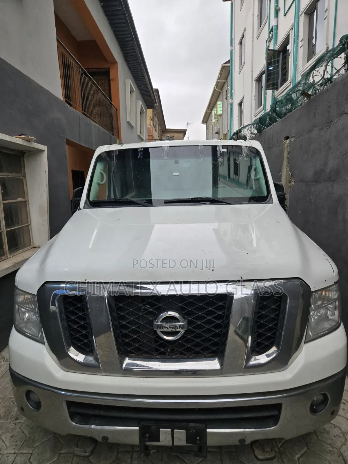 Nissan Nv3500 Windscreen Glass Available Installed at Chimatex