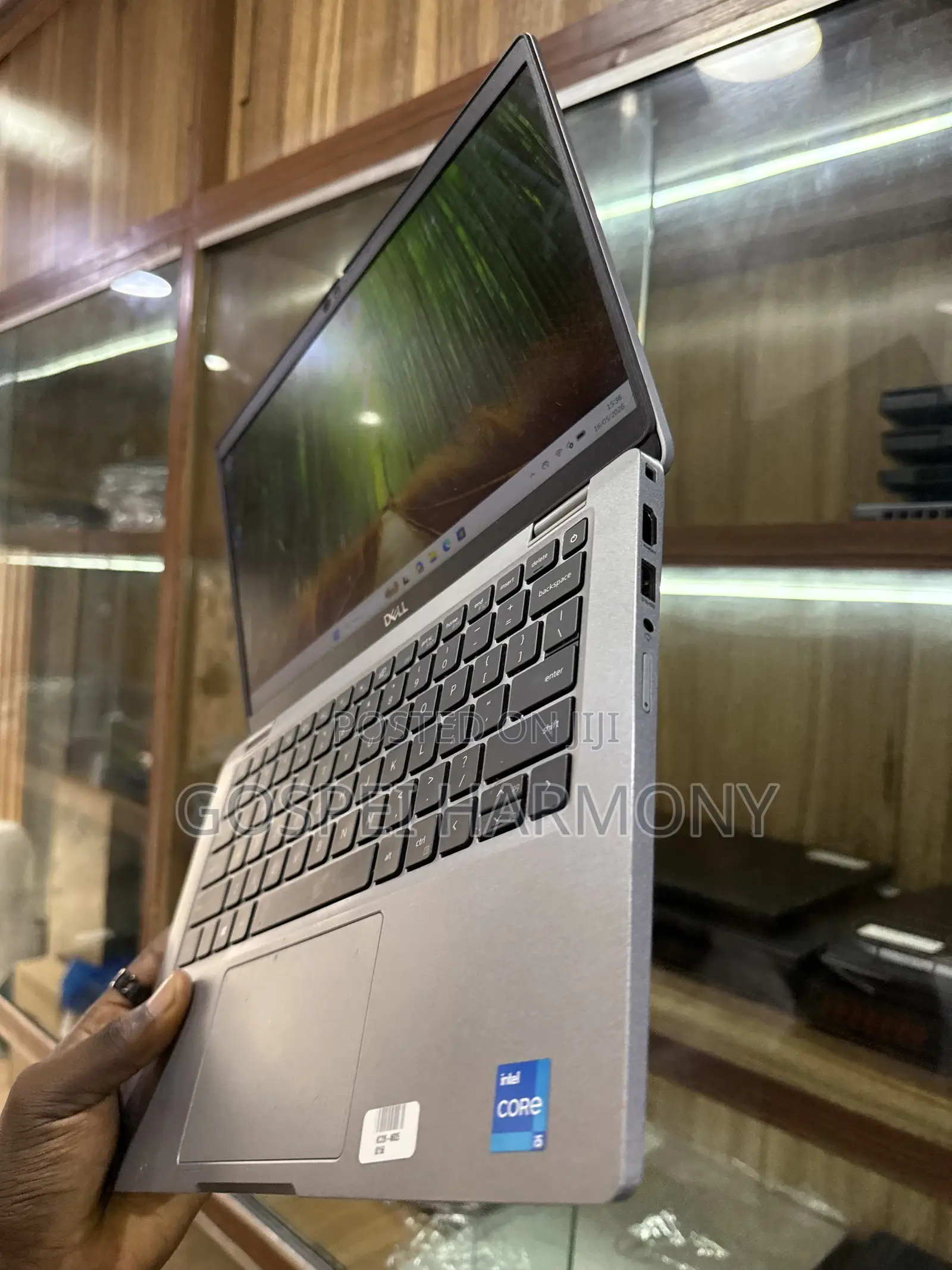 Laptop Dell Latitude 5320 16GB Intel Core i5 SSD 256GB