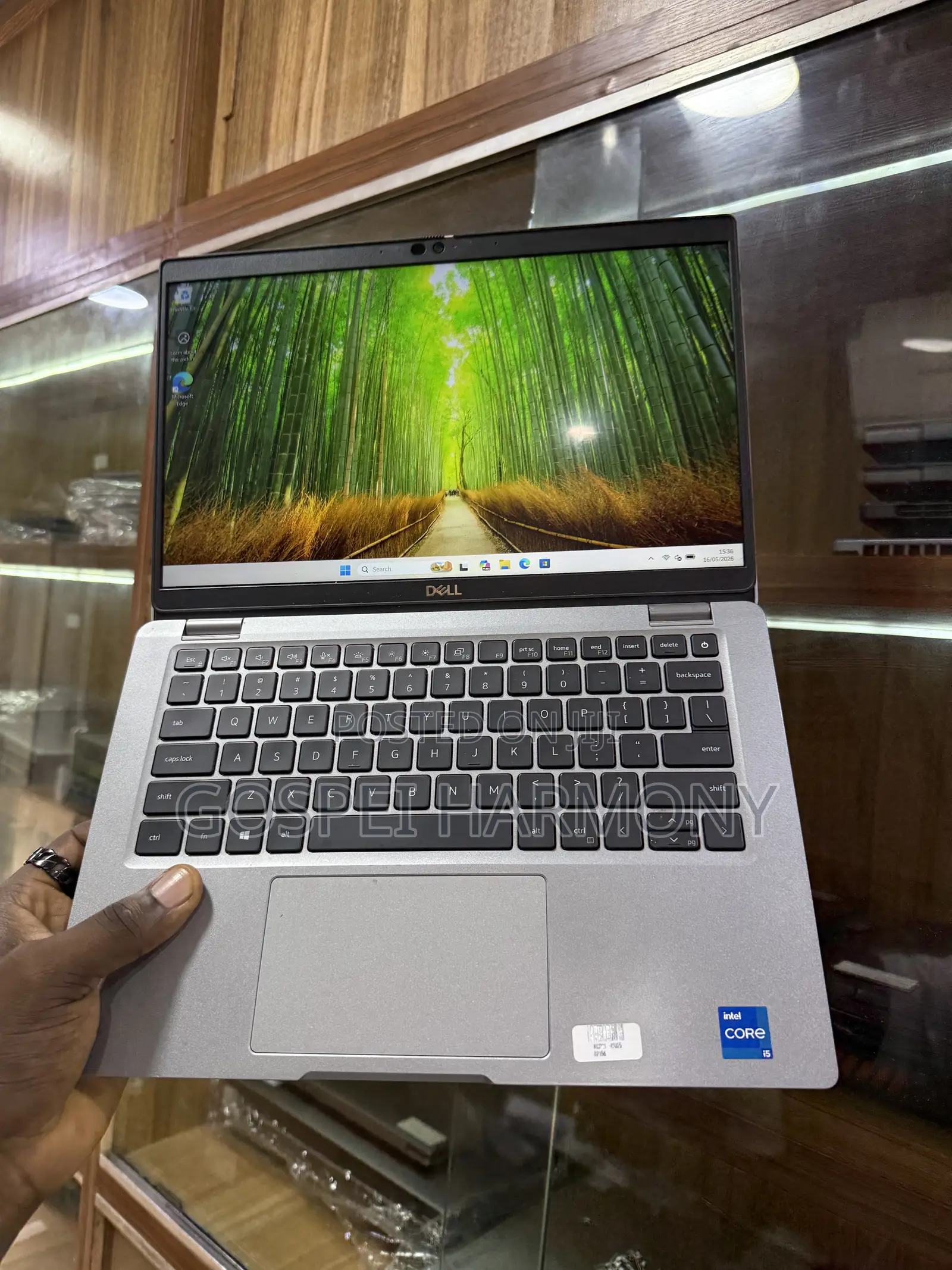 Laptop Dell Latitude 5320 16GB Intel Core i5 SSD 256GB