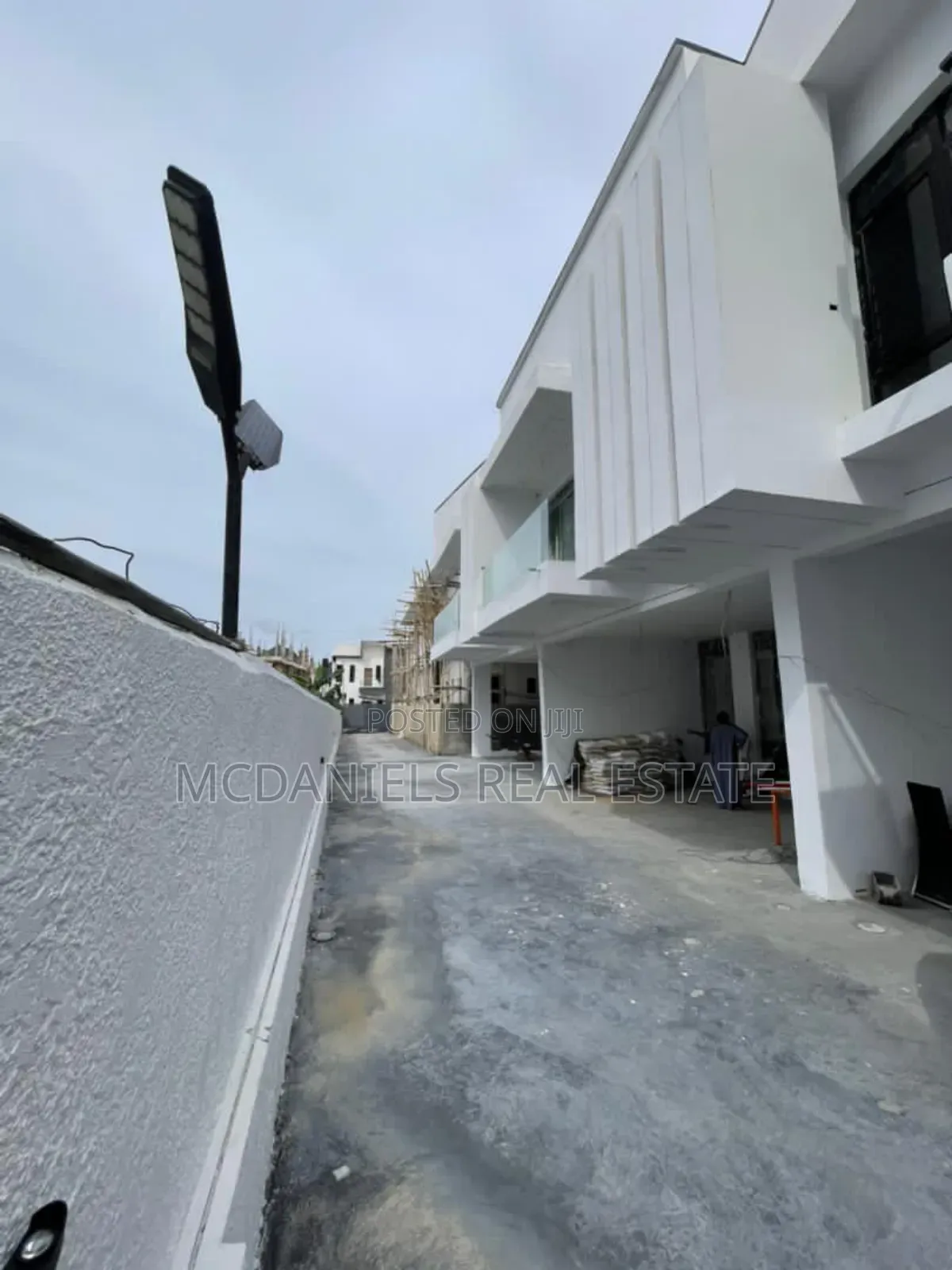 3bdrm Townhouse/Terrace in Chevron for sale