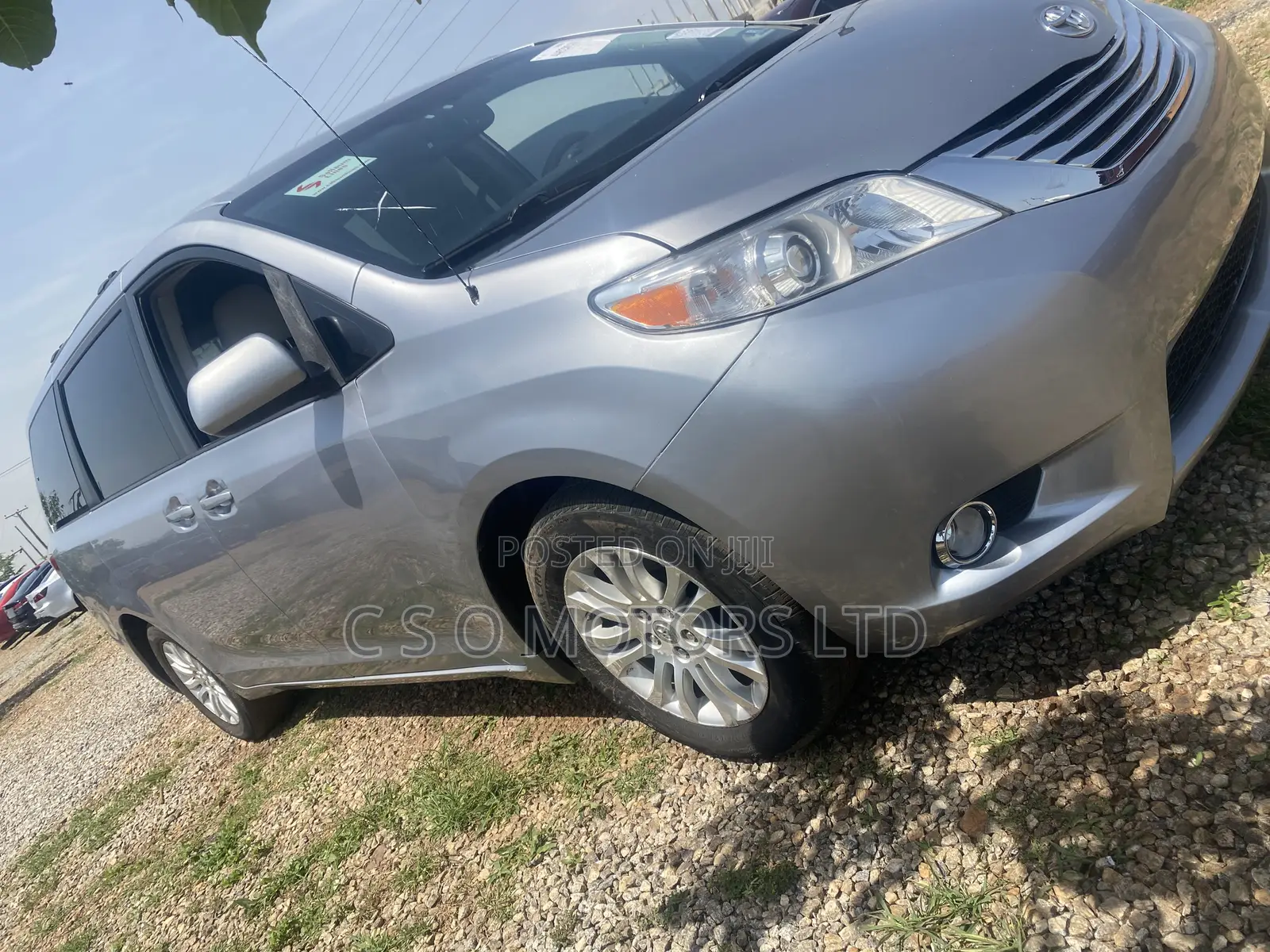 Toyota Sienna LE AWD 7-Passenger 2013 White