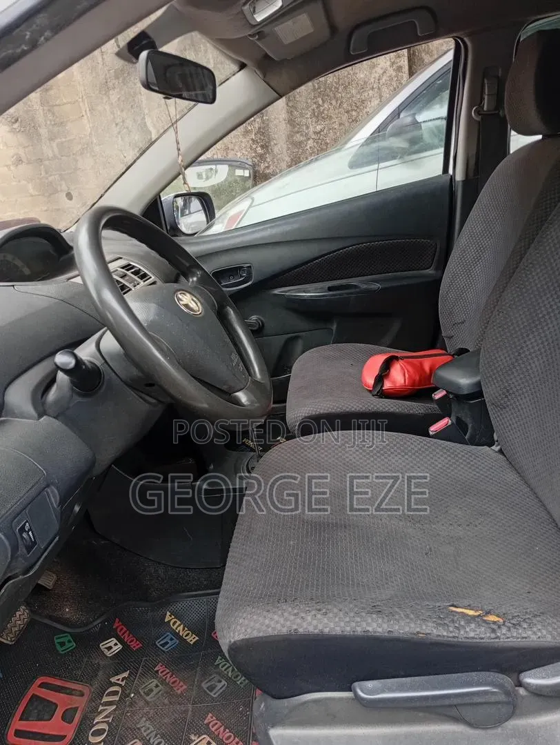 Toyota Yaris 2007 White