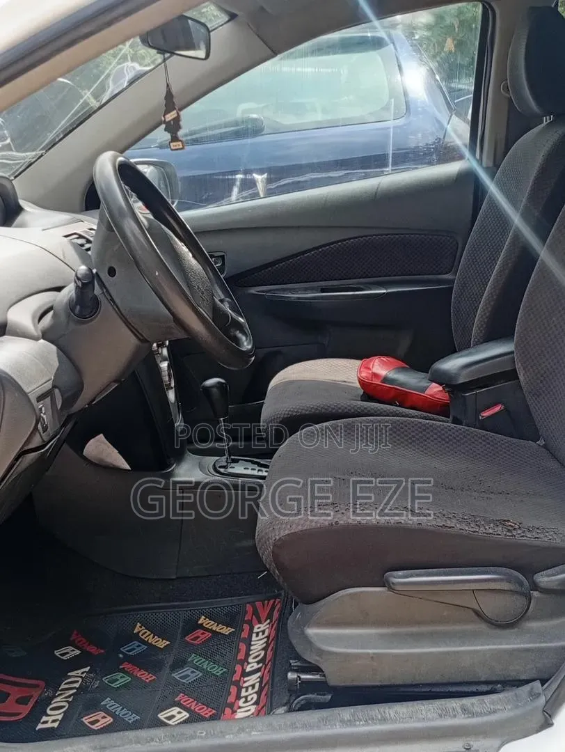 Toyota Yaris 2007 White