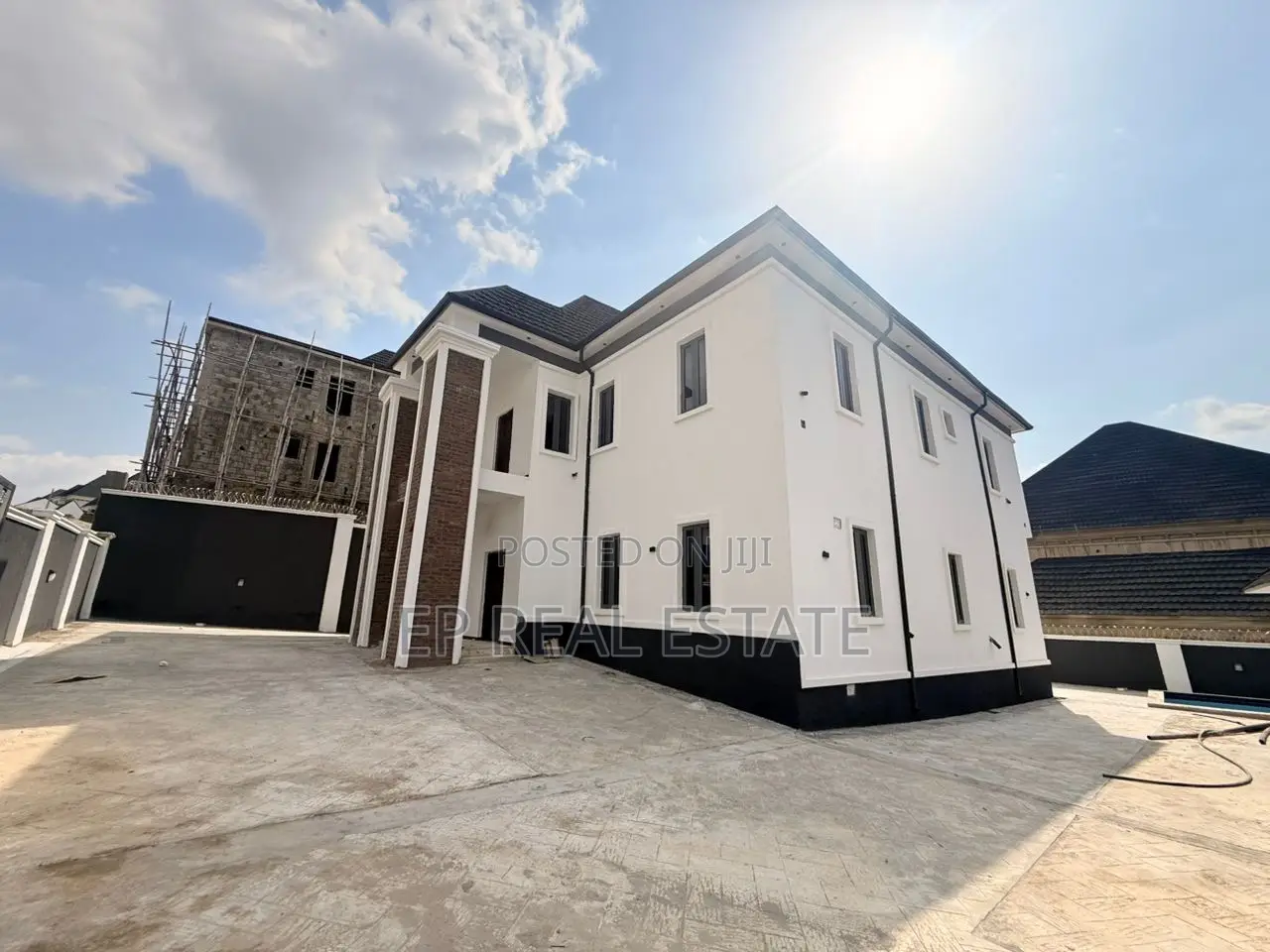 5bdrm Duplex in Galadimawa for sale