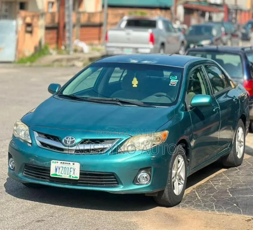 Toyota Corolla 2010 Blue