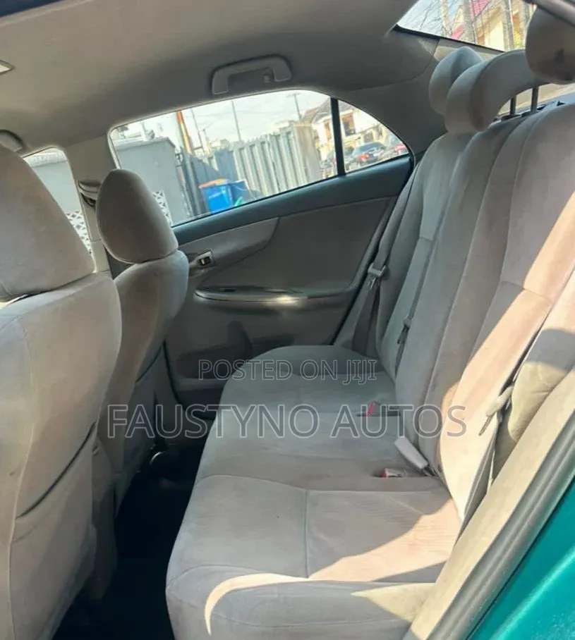 Toyota Corolla 2010 Blue