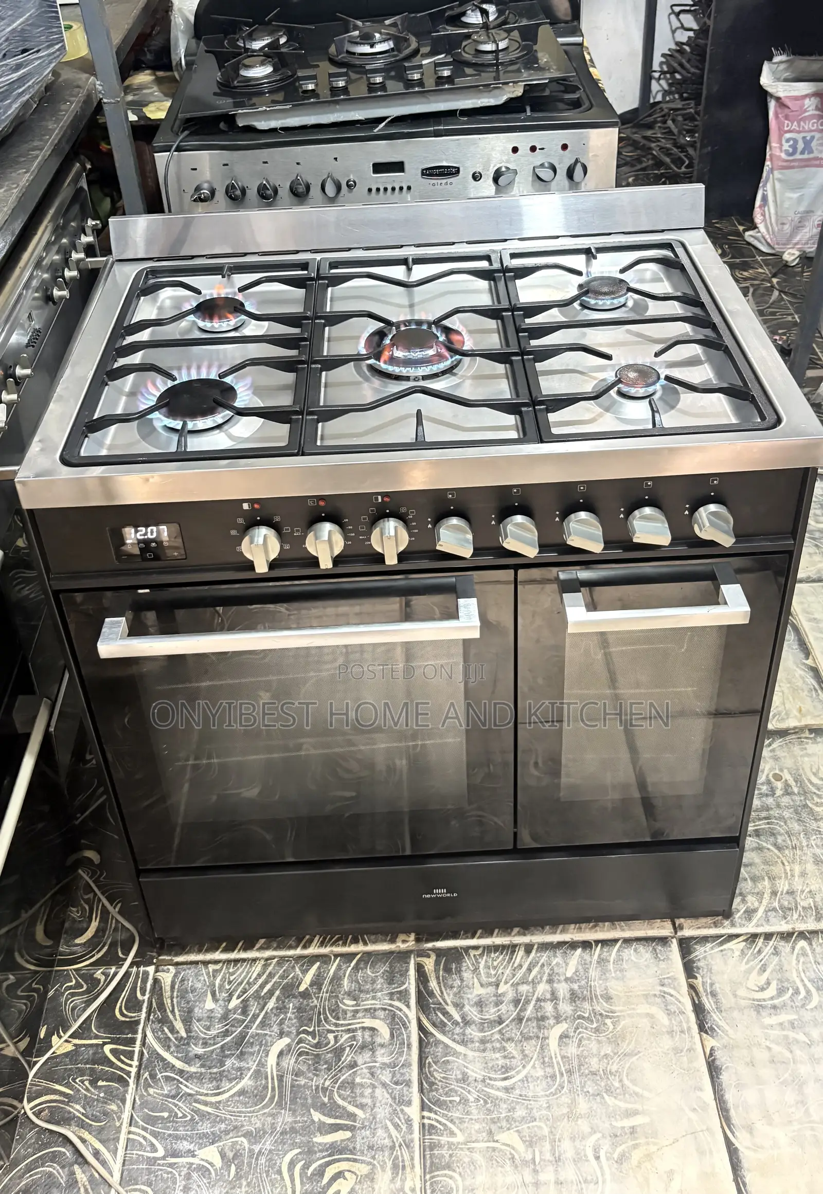 Newworld 5bunners Standing Gas Cooker