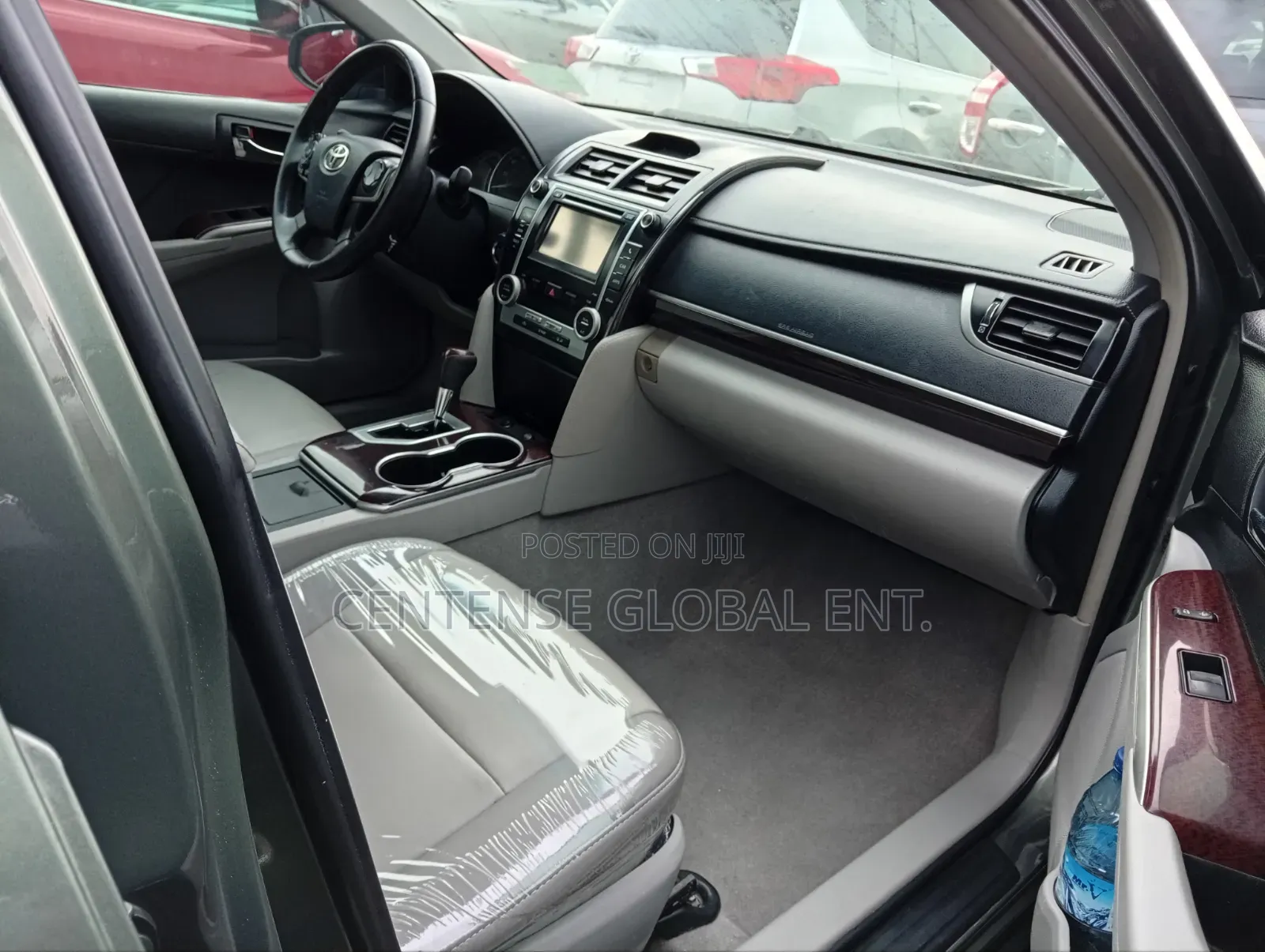 Toyota Camry XLE 4dr Sedan (3.5L 6cyl 6A) 2014