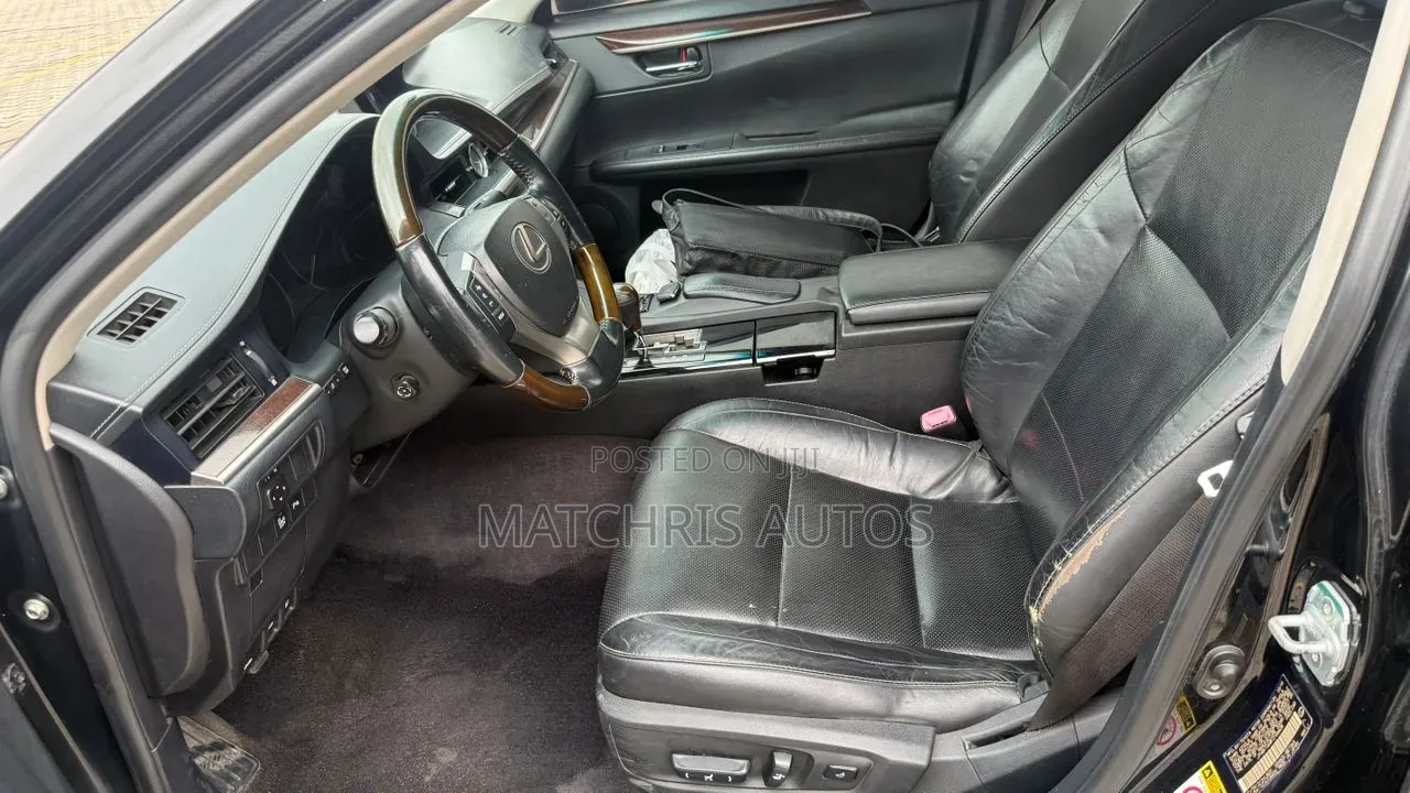 Lexus ES 2015 Black