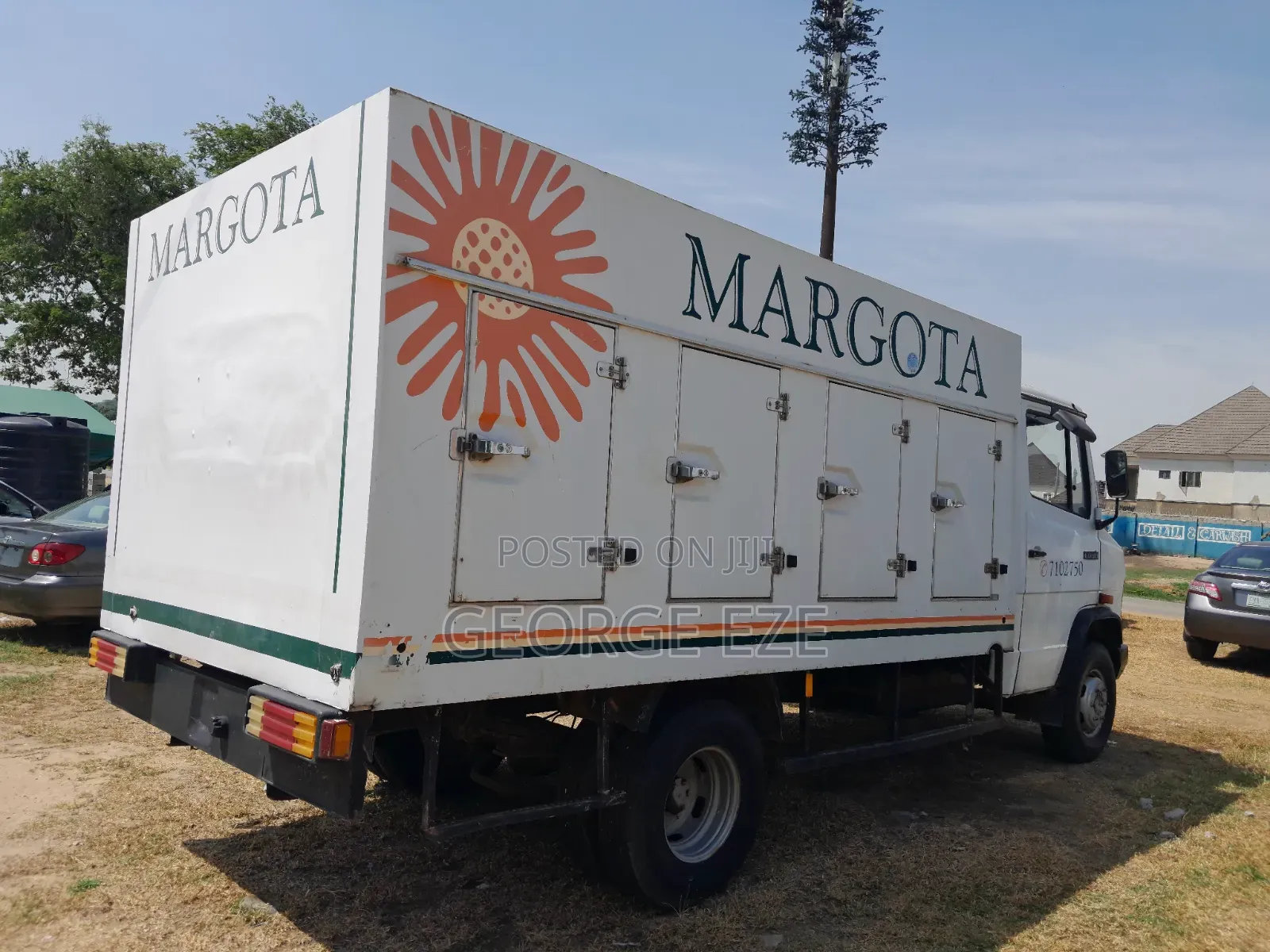Mercedes Benz Cooling Van