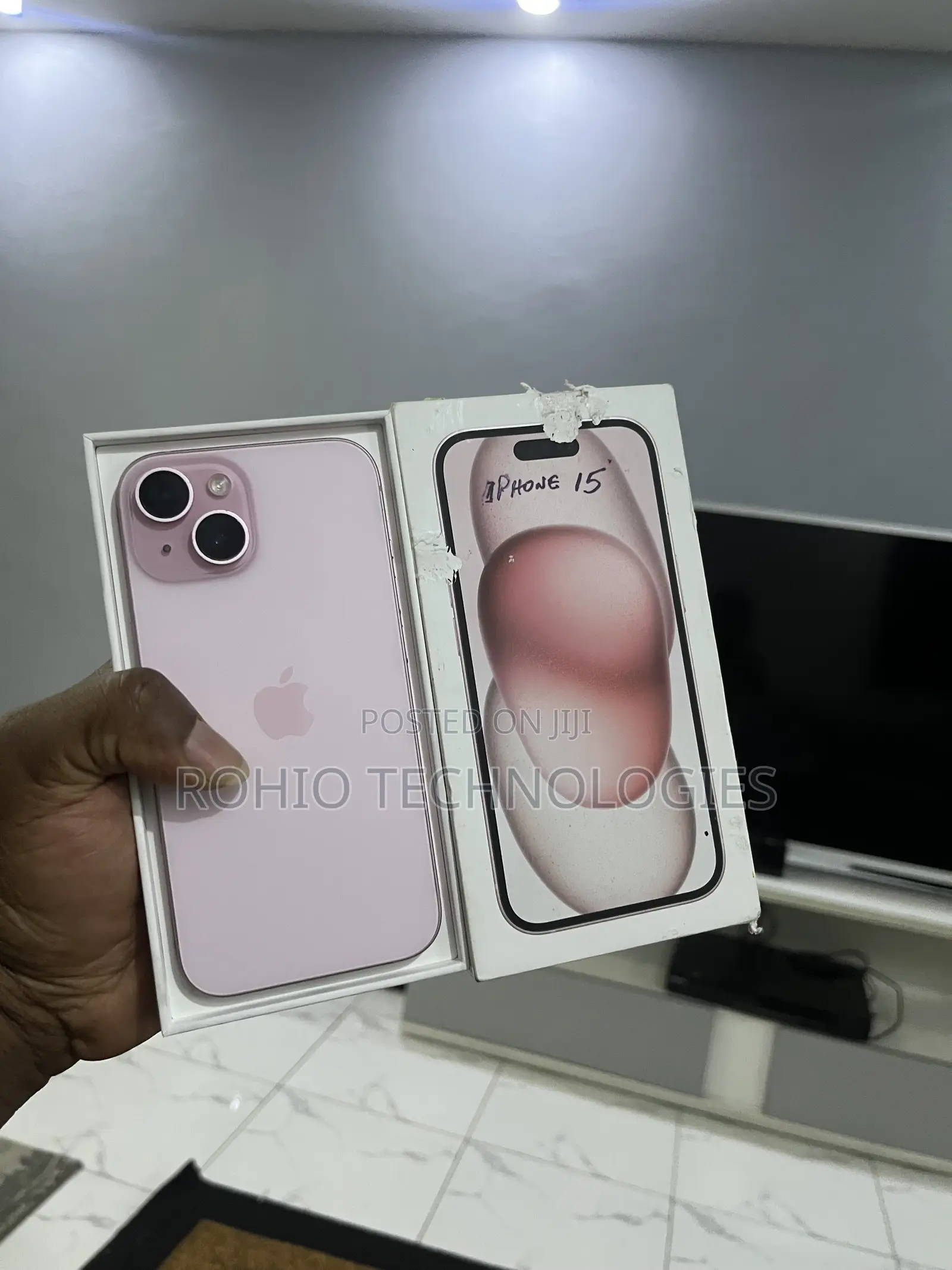 Apple iPhone 15 128 GB Pink