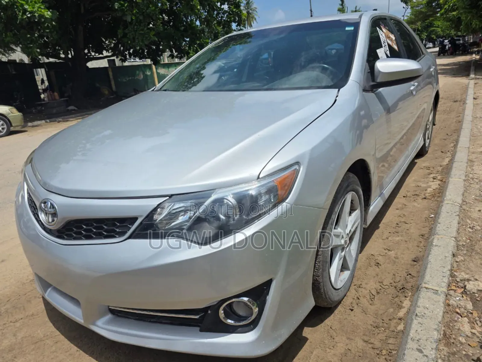 Toyota Camry SE 4dr Sedan (3.5L 6cyl 6A) 2014 Silver